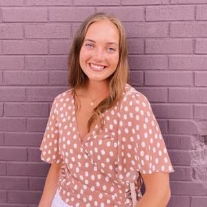 Meet your Posher, Elizabeth